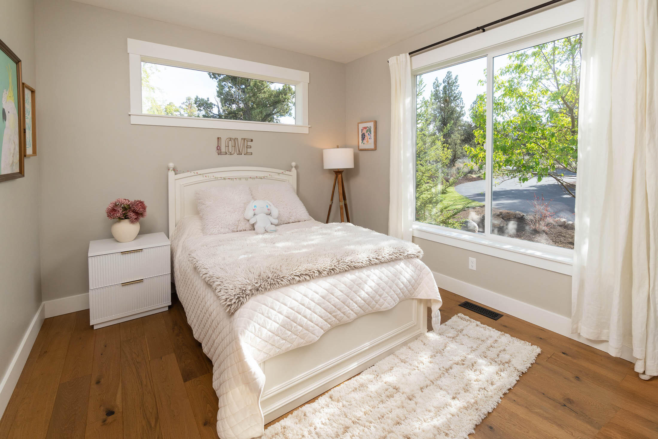 23160 Rickard Road Bend, OR 97702 - Photo 18 of 48 Ground floor secondary bedroom, could make a great office