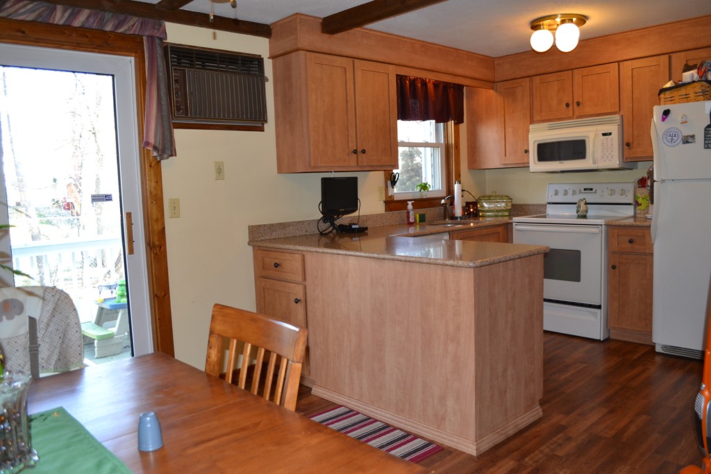 301 Mammoth Road, Unit 7 Lowell, MA 01854 - Photo 6 of 17