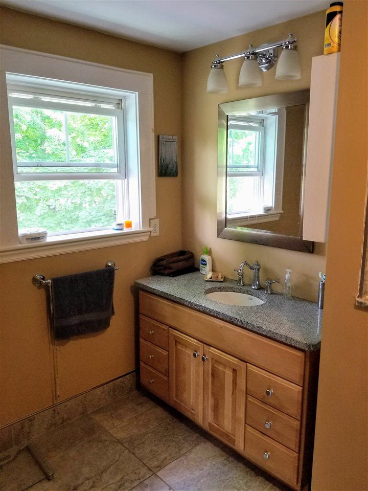 207 Dearborn Road Pembroke, NH 03275 - Photo 29 of 38 Gallery Image 29