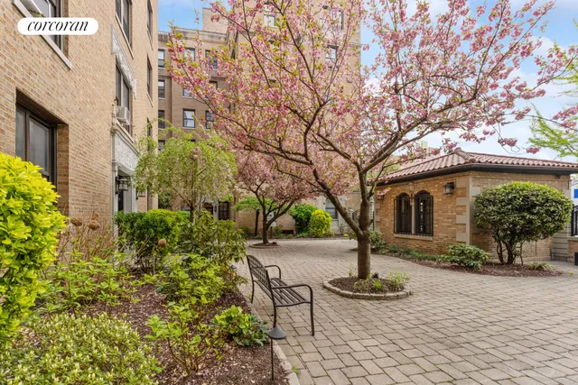$795,000 | 148-09 Northern Boulevard, Unit 6L | Murray Hill - Flushing
