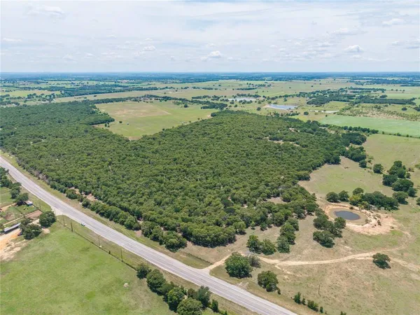 $225,000 | 1 Highway 16, Jourdanton, TX 78026