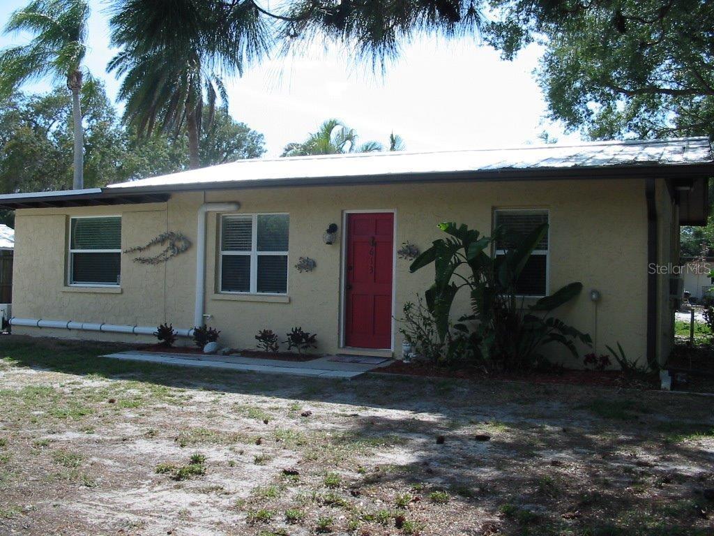 613 Shore Road Nokomis, FL 34275 - Photo 1 of 1 Front view