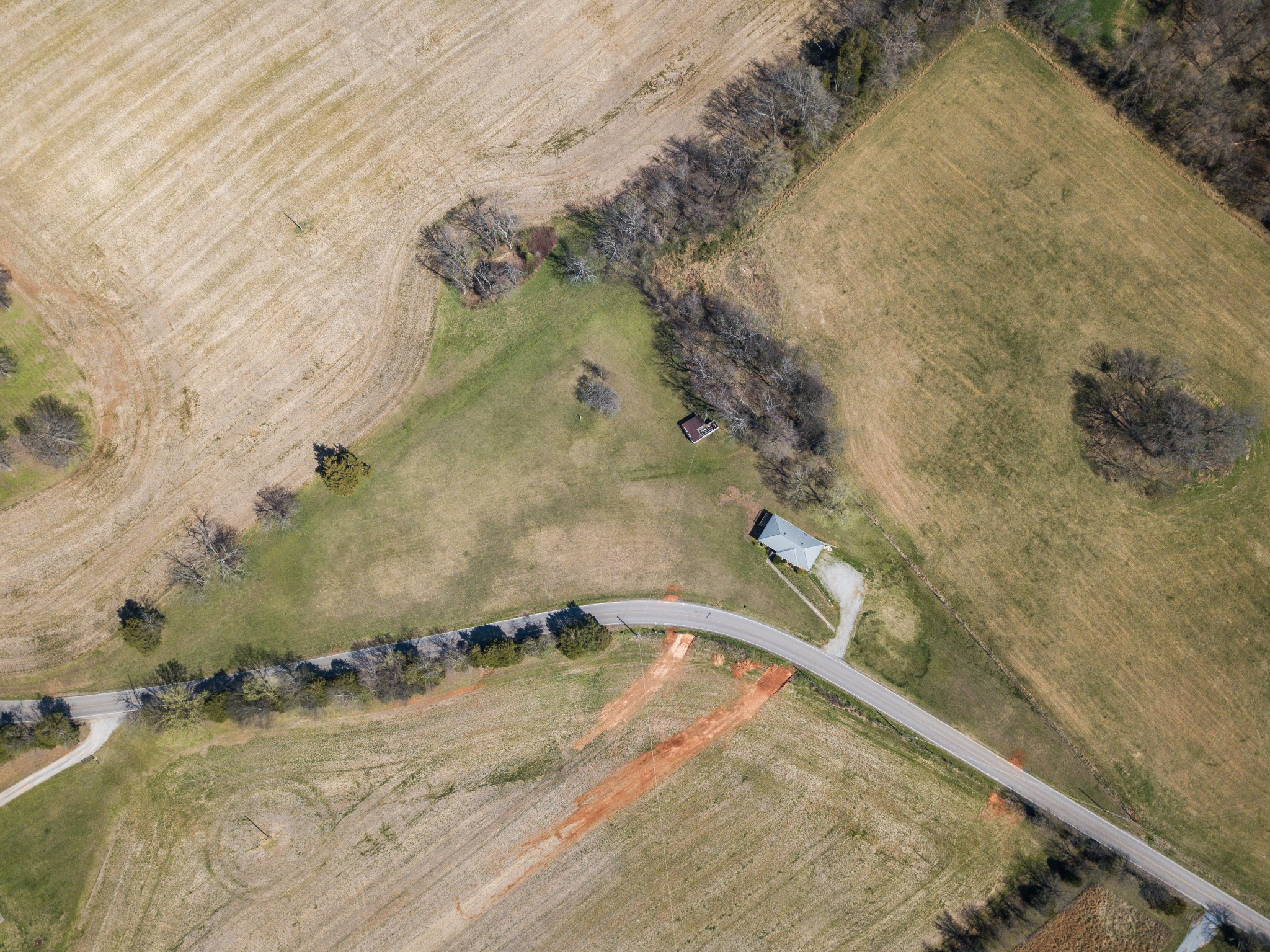 6035 Buzzard Creek Road Cedar Hill, TN 37032 - Photo 39 of 42 a bathroom with a bathtub