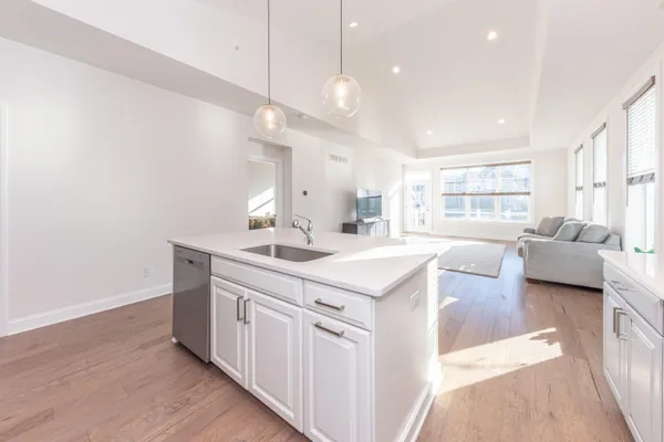 $650,000 | 3341 Roseford Boulevard, Ann Arbor, MI 48105