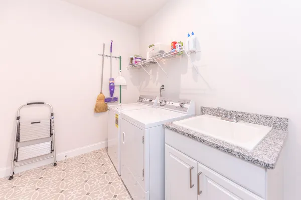 $650,000 | 3341 Roseford Boulevard, Ann Arbor, MI 48105