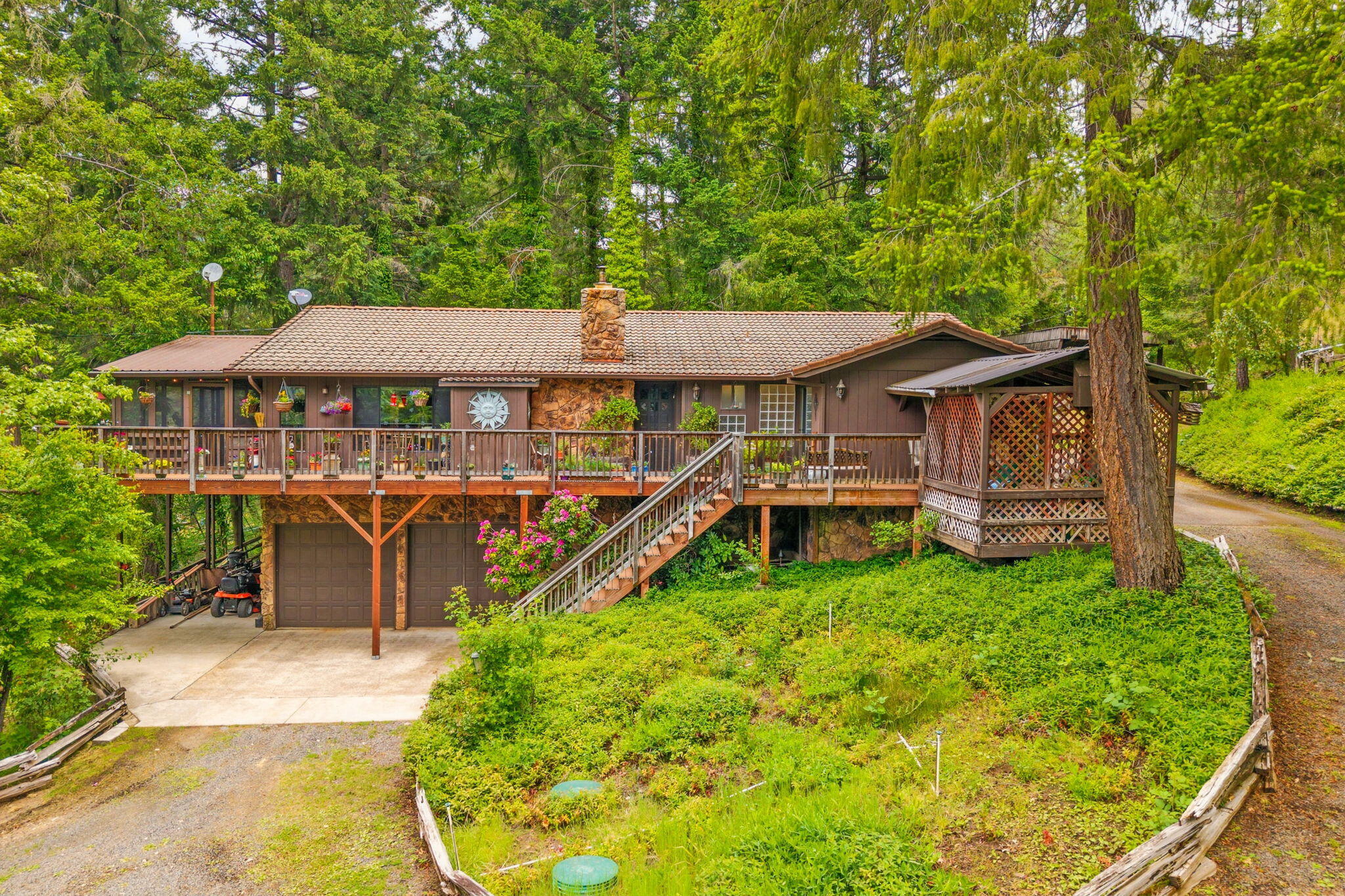 850 Elk Creek Road Trail, OR 97541 - Photo 1 of 69 1 (1)
