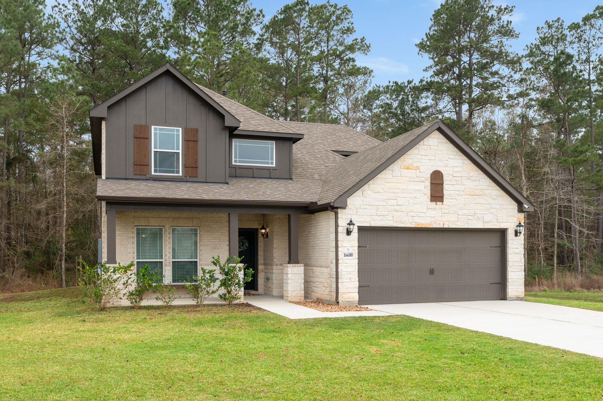 16680 Rockwall Street Conroe, TX 77303 - Photo 1 of 38 Welcome to 16680 Rockwall St. Nestled in the back of the neighborhood at the end of a cul-de-sac.