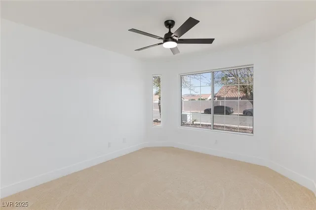 $449,999 | 631 Fox Haven Street, Henderson, NV 89015