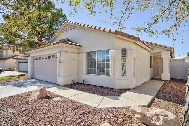 $449,999 | 631 Fox Haven Street, Henderson, NV 89015