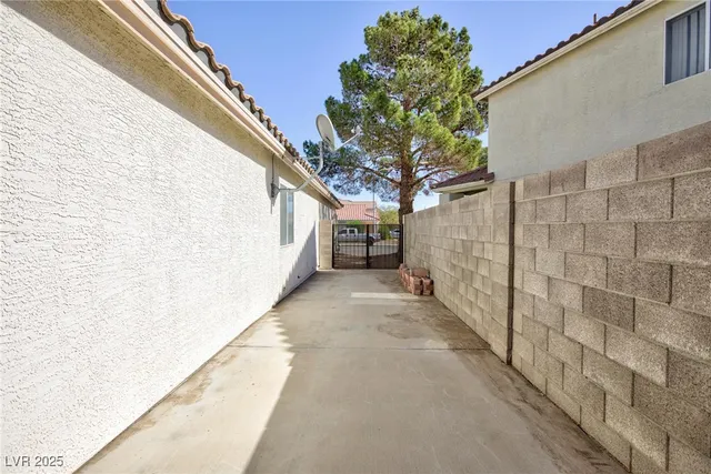 $449,999 | 631 Fox Haven Street, Henderson, NV 89015