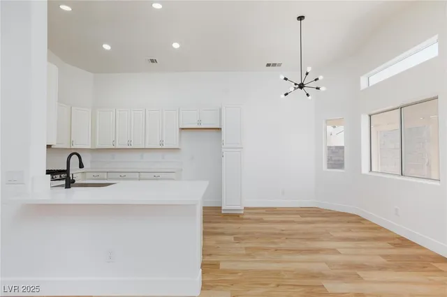 $449,999 | 631 Fox Haven Street, Henderson, NV 89015