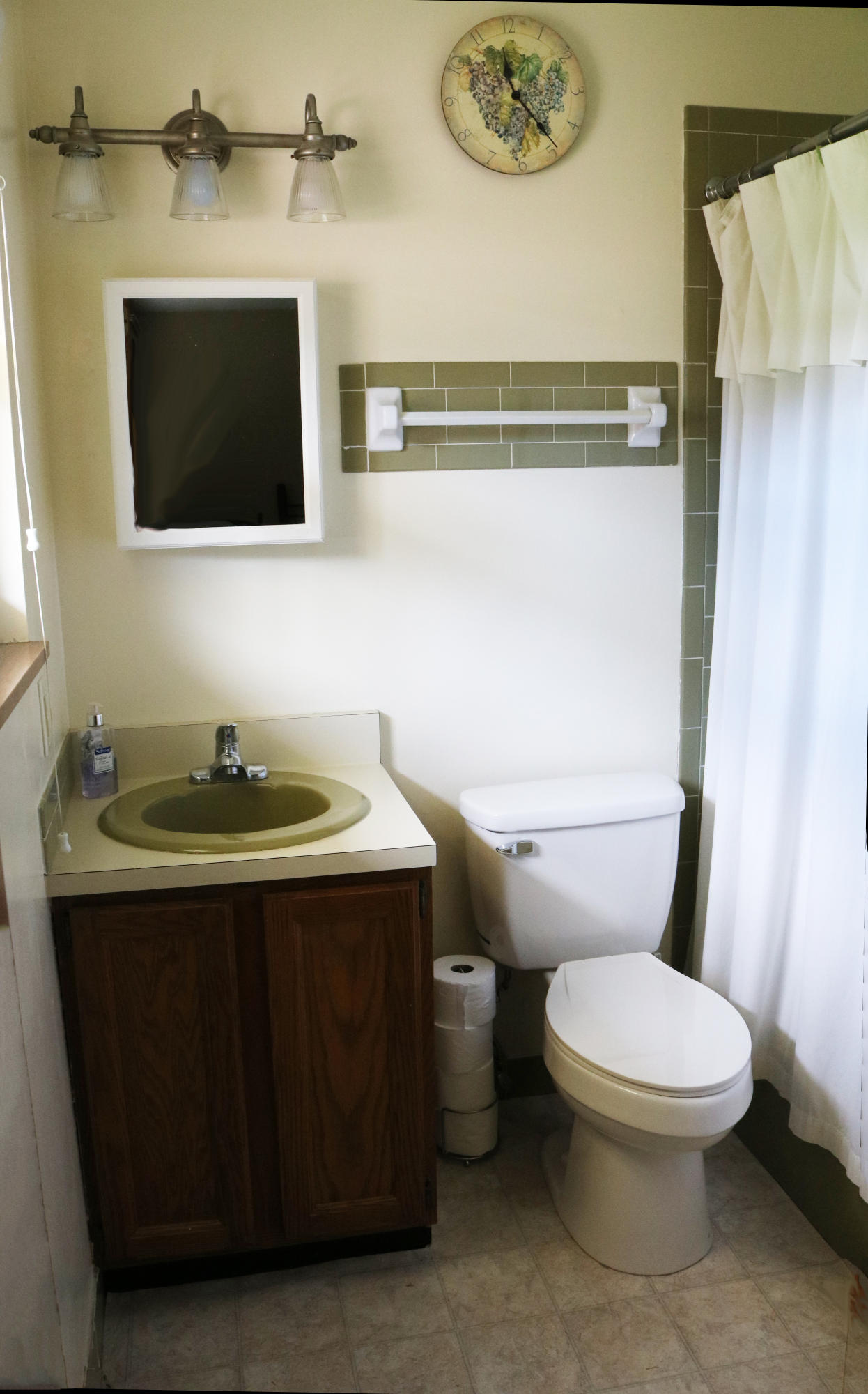 1117 Roderick Road Knoxville, TN 37923 - Photo 16 of 32 MasterBath