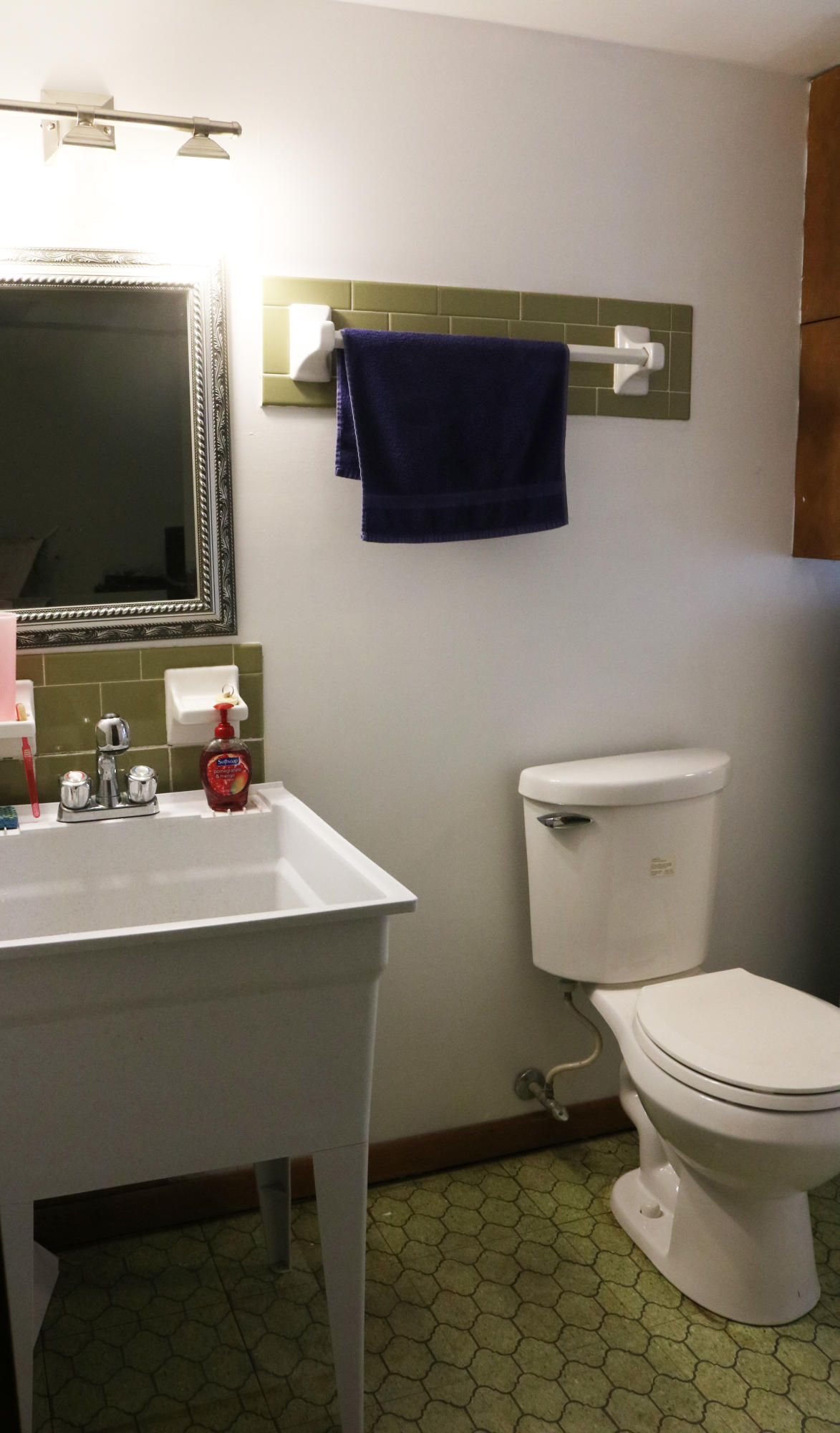 1117 Roderick Road Knoxville, TN 37923 - Photo 19 of 32 LaundryHalfBath