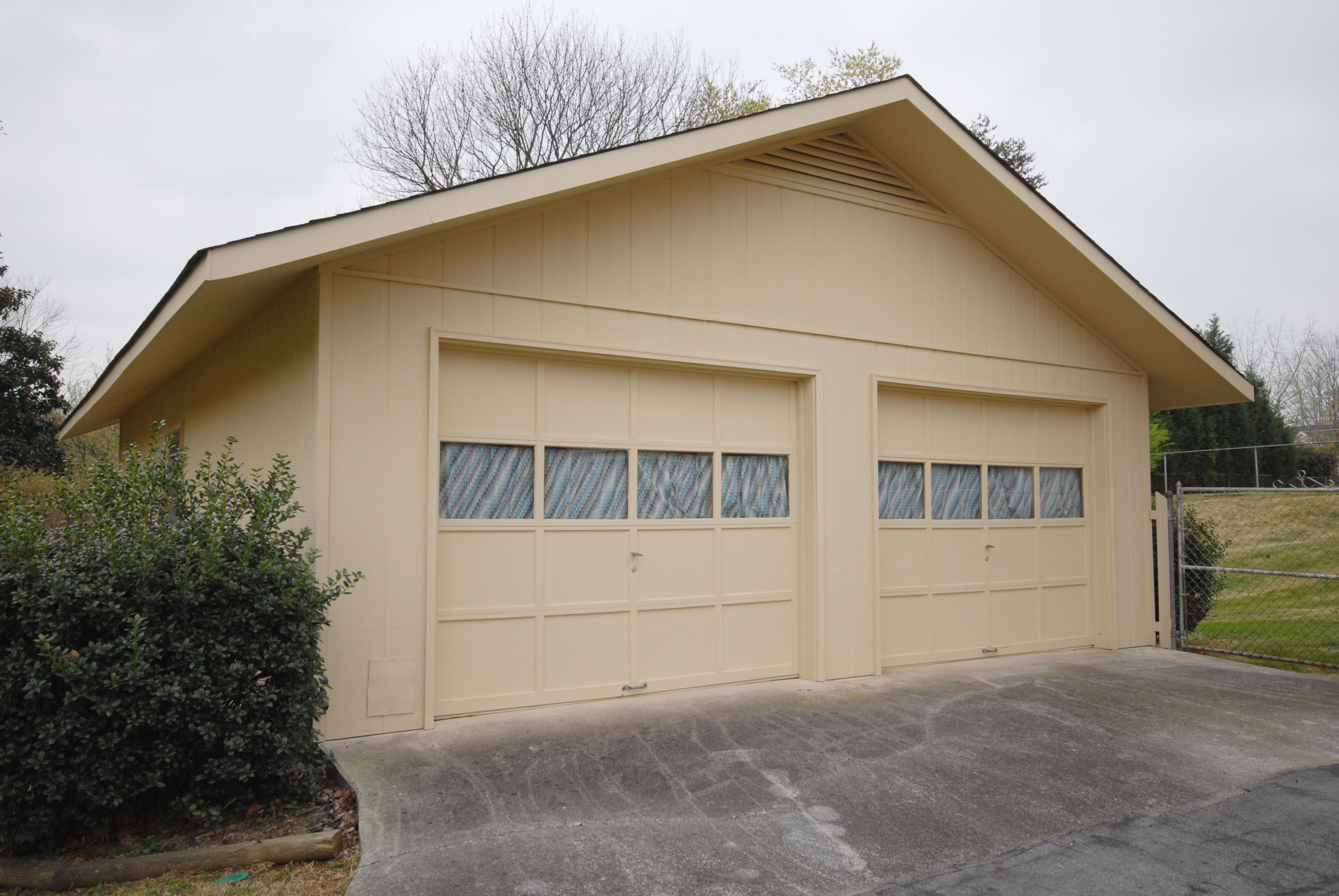 1117 Roderick Road Knoxville, TN 37923 - Photo 5 of 32 GarageA