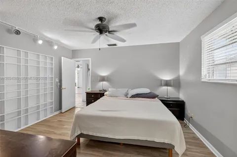 $600,000 | 1901 North 56th Avenue, Hollywood, FL 33021