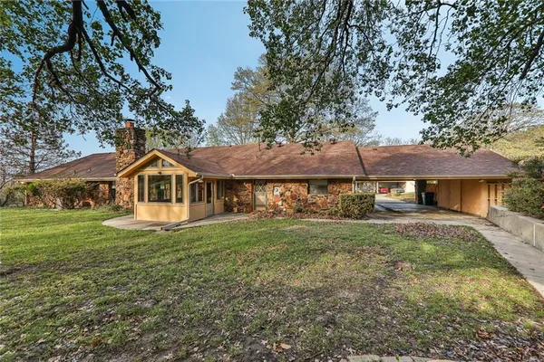 $225,000 | 1301 Crestwood Street, Coffeyville, KS 67337