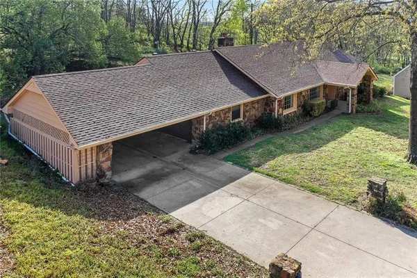 $225,000 | 1301 Crestwood Street, Coffeyville, KS 67337