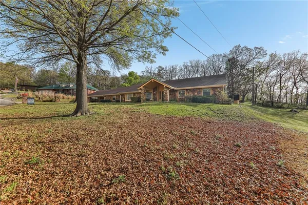 $225,000 | 1301 Crestwood Street, Coffeyville, KS 67337