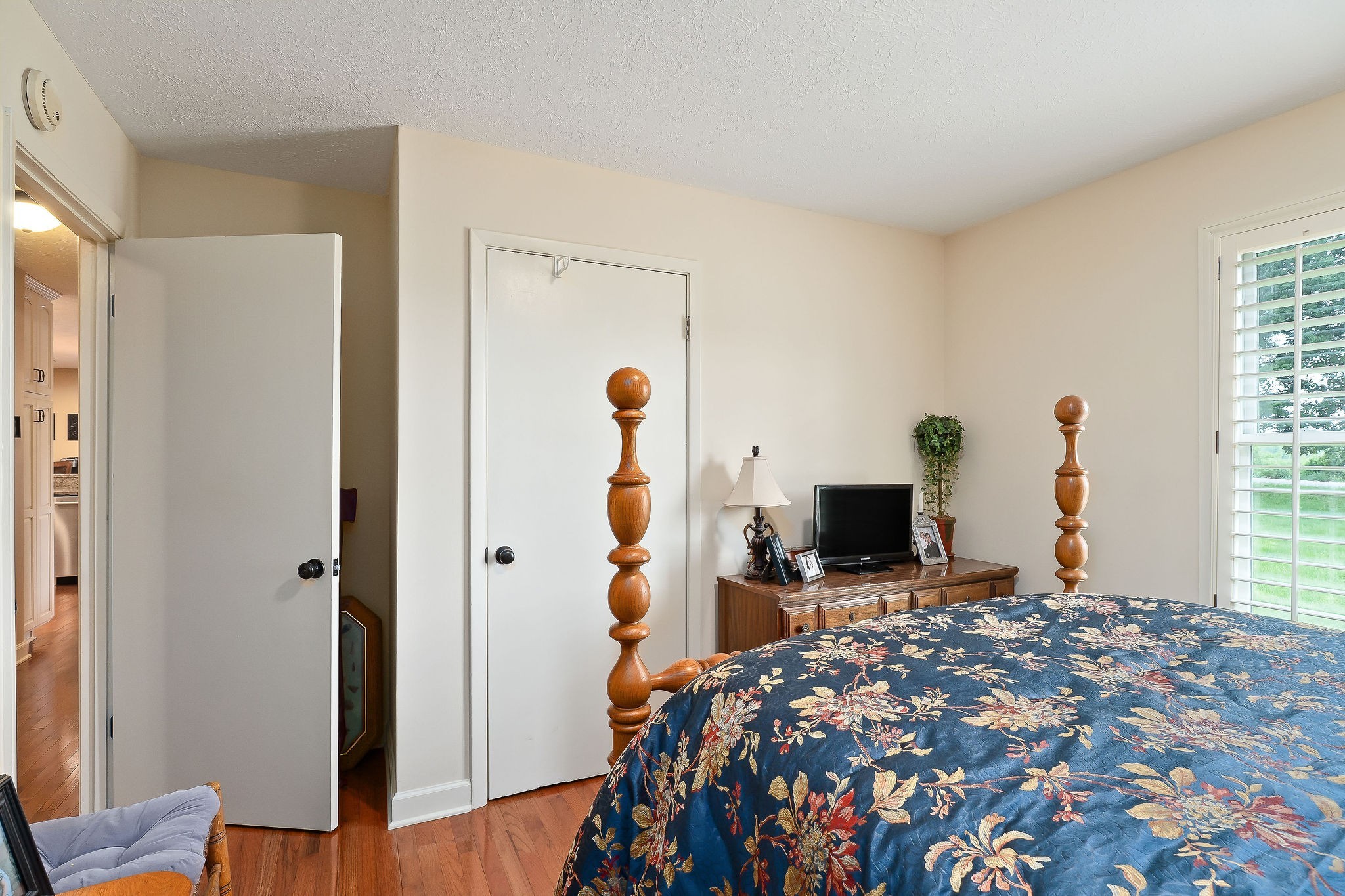 1051 Herman Lance Road Morrison, TN 37357 - Photo 22 of 57 a bedroom with a bed and flat screen tv