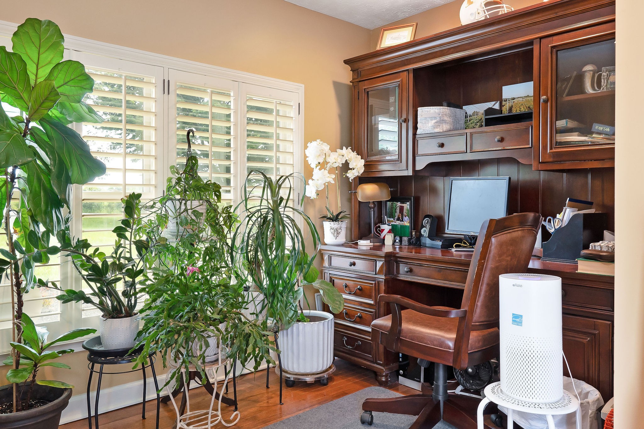1051 Herman Lance Road Morrison, TN 37357 - Photo 23 of 57 a dining room filled with furniture and a potted plant