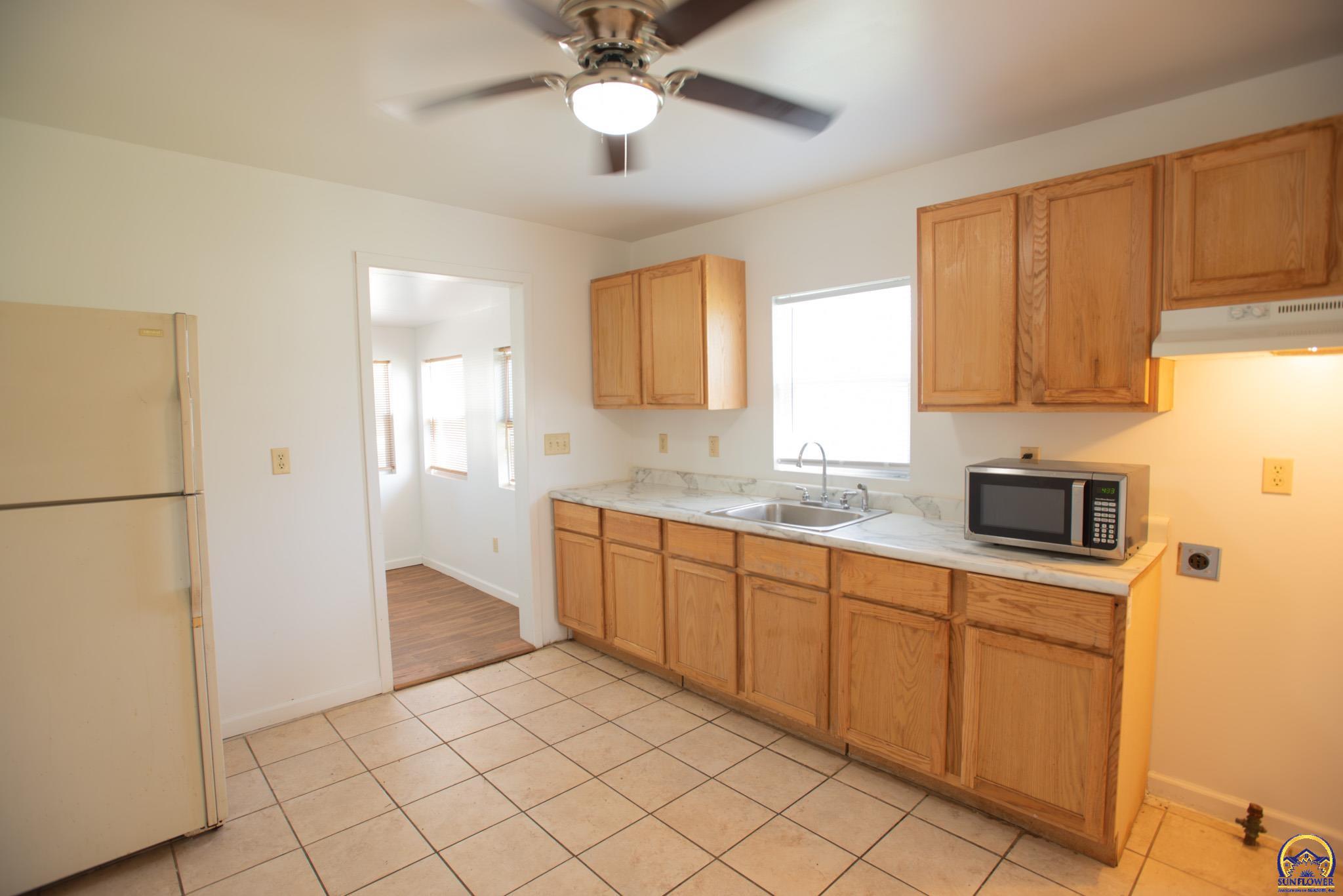 1106 Northwest Jackson Street Topeka, KS 66608 - Photo 12 of 21