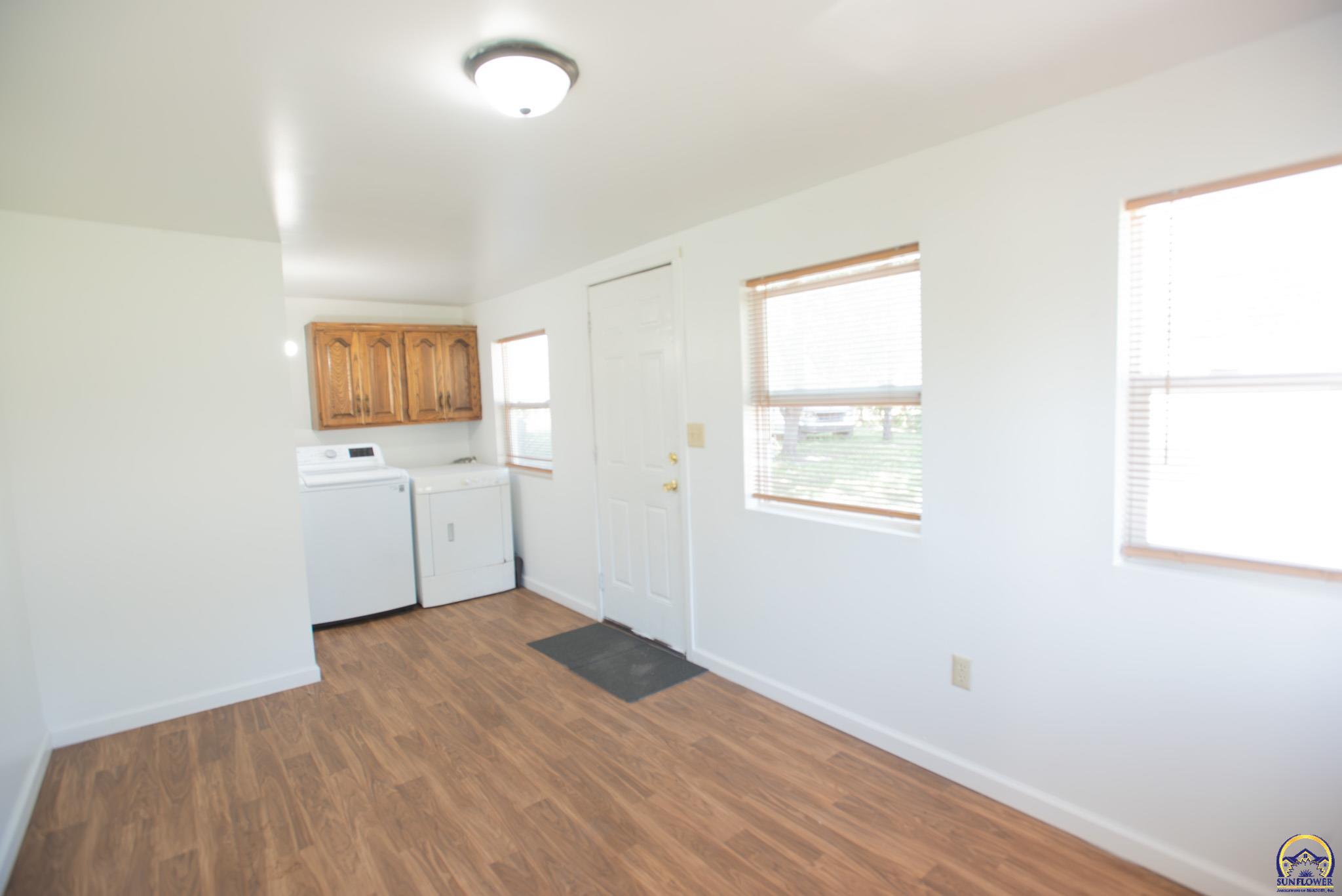 1106 Northwest Jackson Street Topeka, KS 66608 - Photo 14 of 21