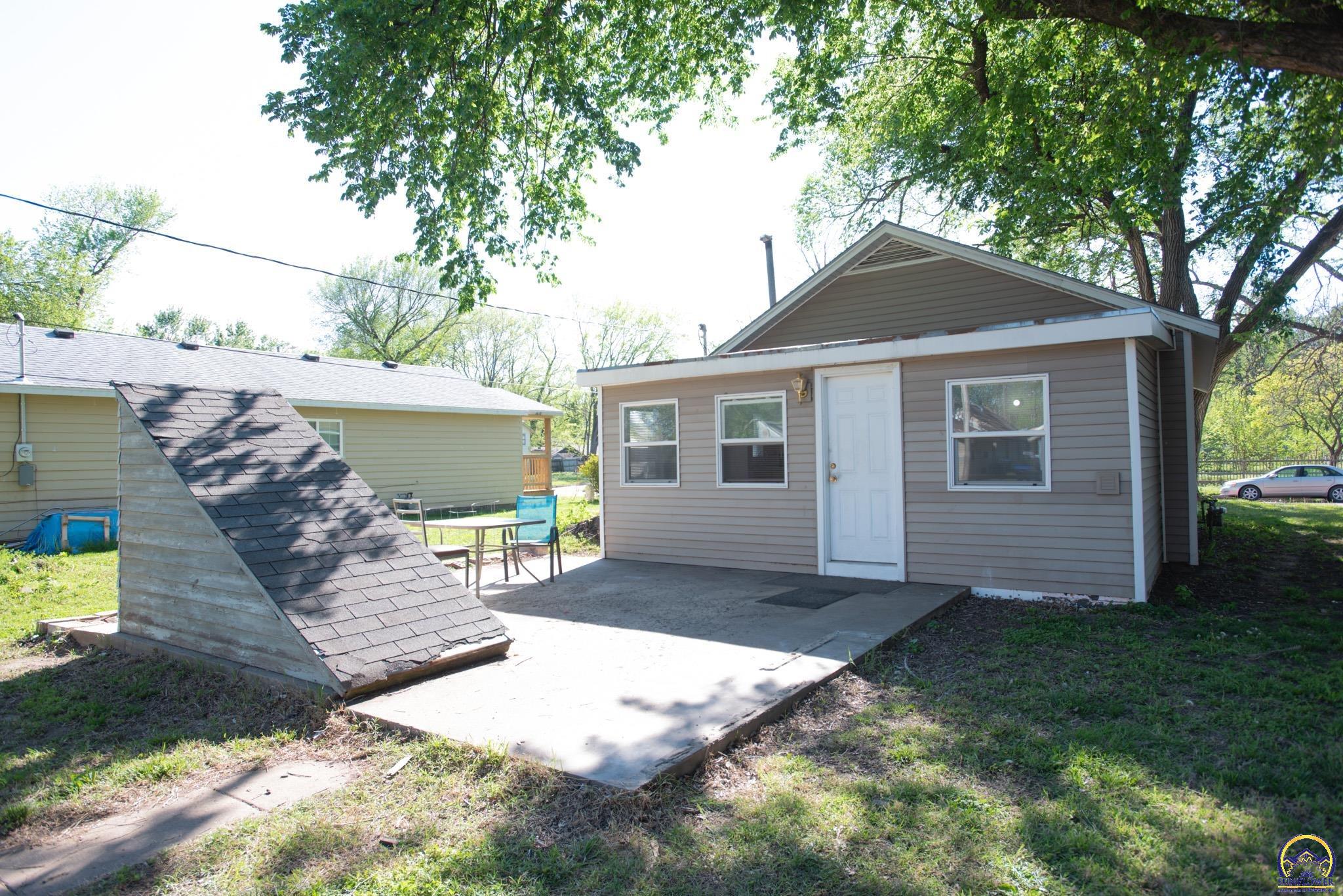 1106 Northwest Jackson Street Topeka, KS 66608 - Photo 18 of 21