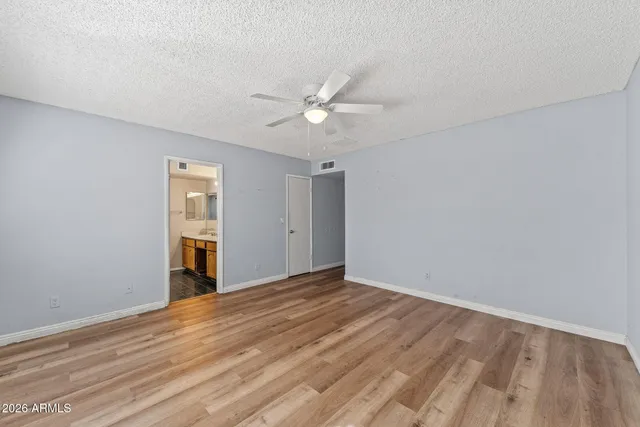 $2,400 | 5203 West Laurie Lane, Glendale, AZ 85302