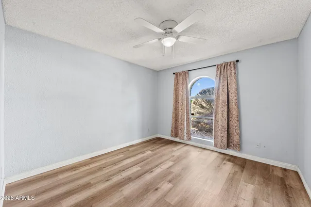 $2,400 | 5203 West Laurie Lane, Glendale, AZ 85302