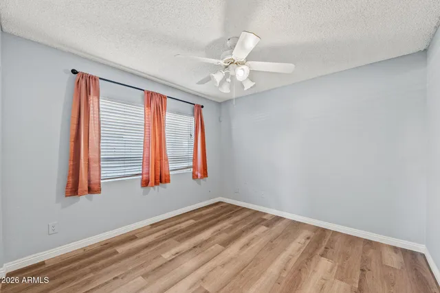 $2,400 | 5203 West Laurie Lane, Glendale, AZ 85302