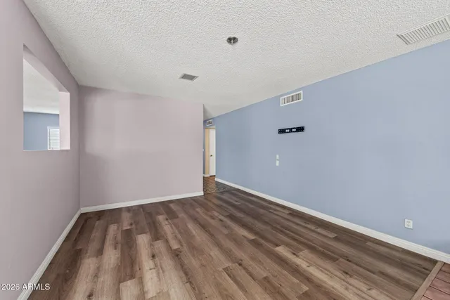 $2,400 | 5203 West Laurie Lane, Glendale, AZ 85302