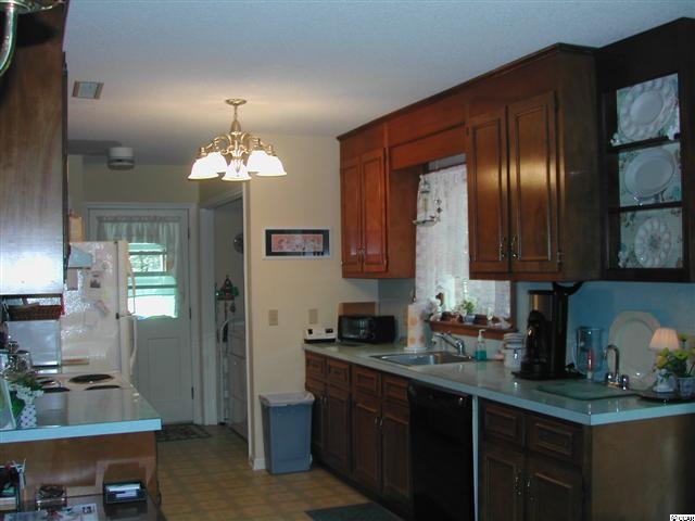 216 Greenfield Road Pawleys Island, SC 29585 - Photo 5 of 14 Gallery Image 5