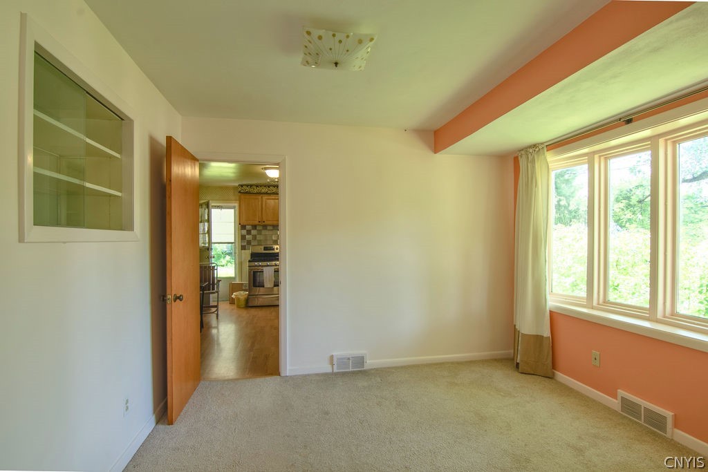 115 Huntington Road Onondaga, NY 13219 - Photo 9 of 33
