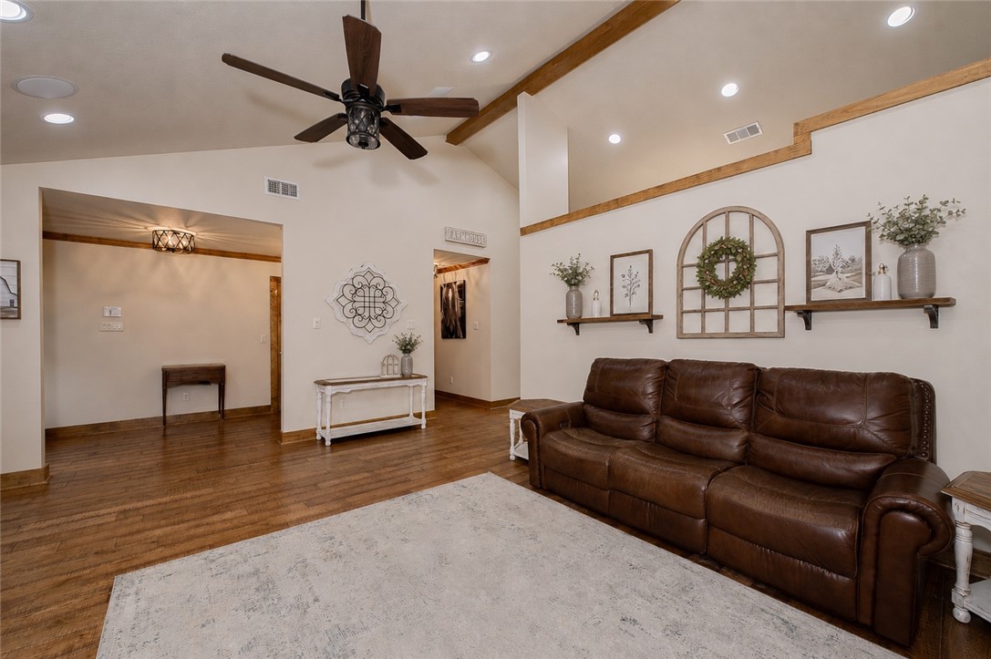 2302 Quail Run College Station, TX 77845 - Photo 8 of 49 a living room with furniture