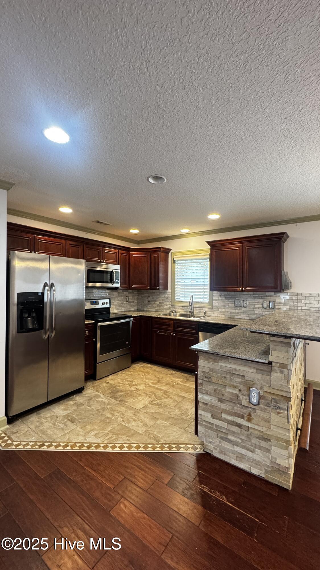 206 Kenan Loop Jacksonville, NC 28546 - Photo 8 of 17 IMG_7708