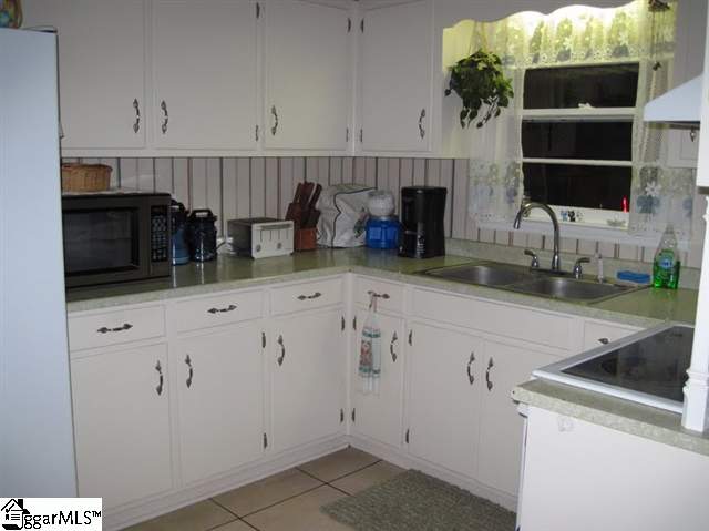 626 Robinson Bridge Road Central, SC 29630 - Photo 7 of 16