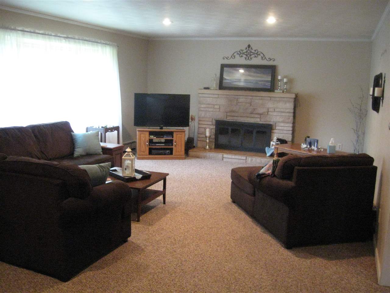1637 South Sweetgum Road Rochester, IN 46975 - Photo 2 of 28 Gallery Image 2