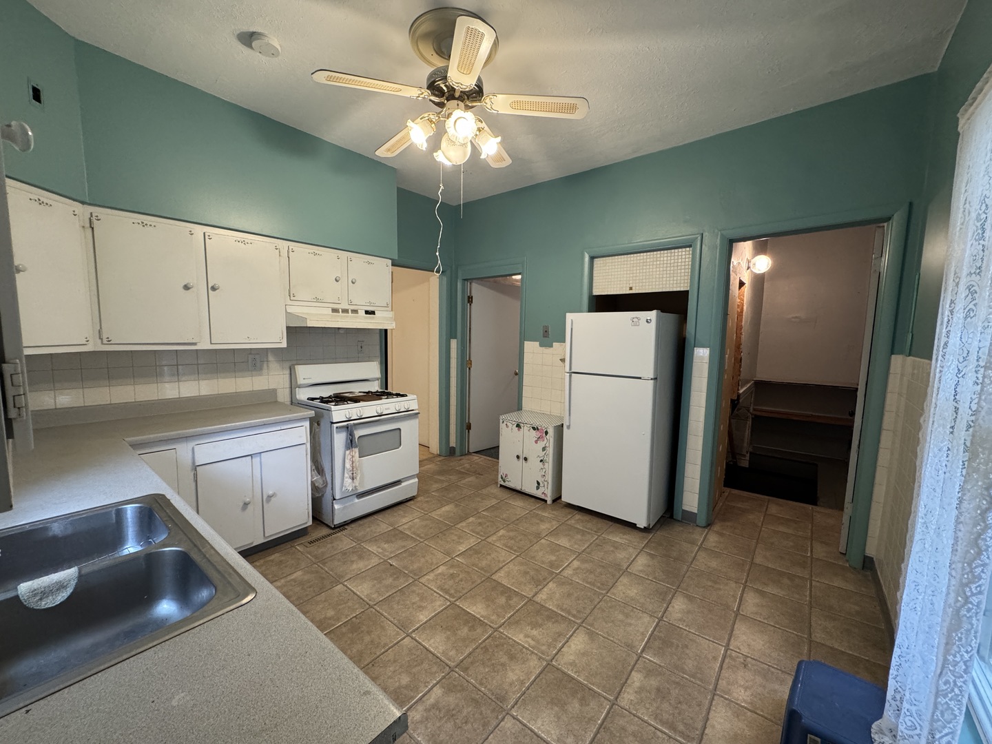 1019 Prospect Street Elgin, IL 60120 - Photo 12 of 18