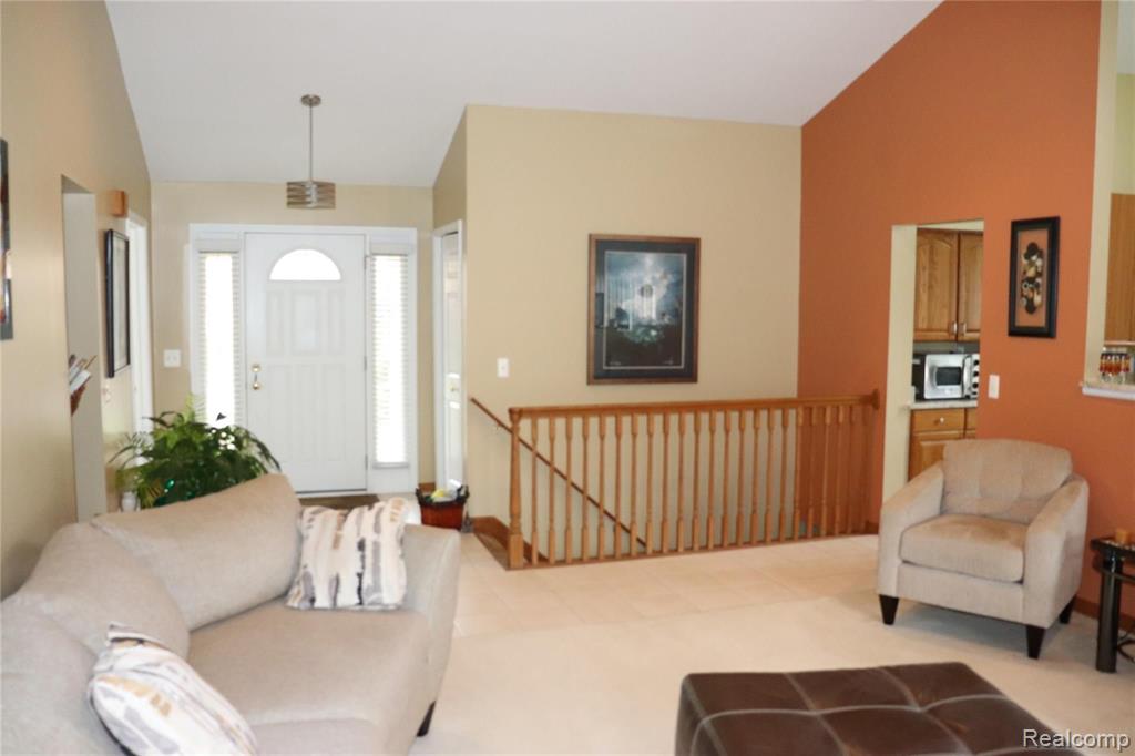 26258 Orchard Lake Road, Unit 1 Farmington Hills, MI 48334 - Photo 6 of 17