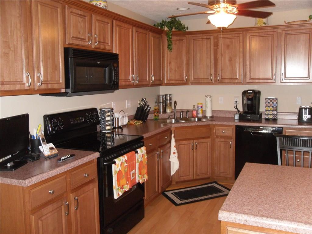 175 Rana Lane Gibsonia, PA 15044 - Photo 4 of 23 Upgraded Kitchen and Appliances