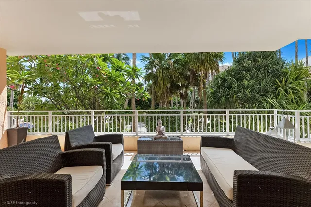 $2,640,000 | 791 Crandon Boulevard, Unit 303, Key Biscayne, FL 33149