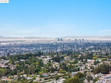 $850,000 | 2 Sereno Circle, Oakland, CA 94619