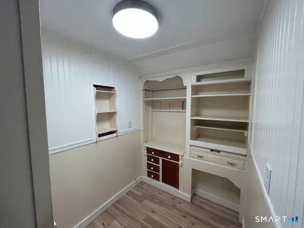 $1,800 | 108 Maplewood Avenue, West Hartford, CT 06119