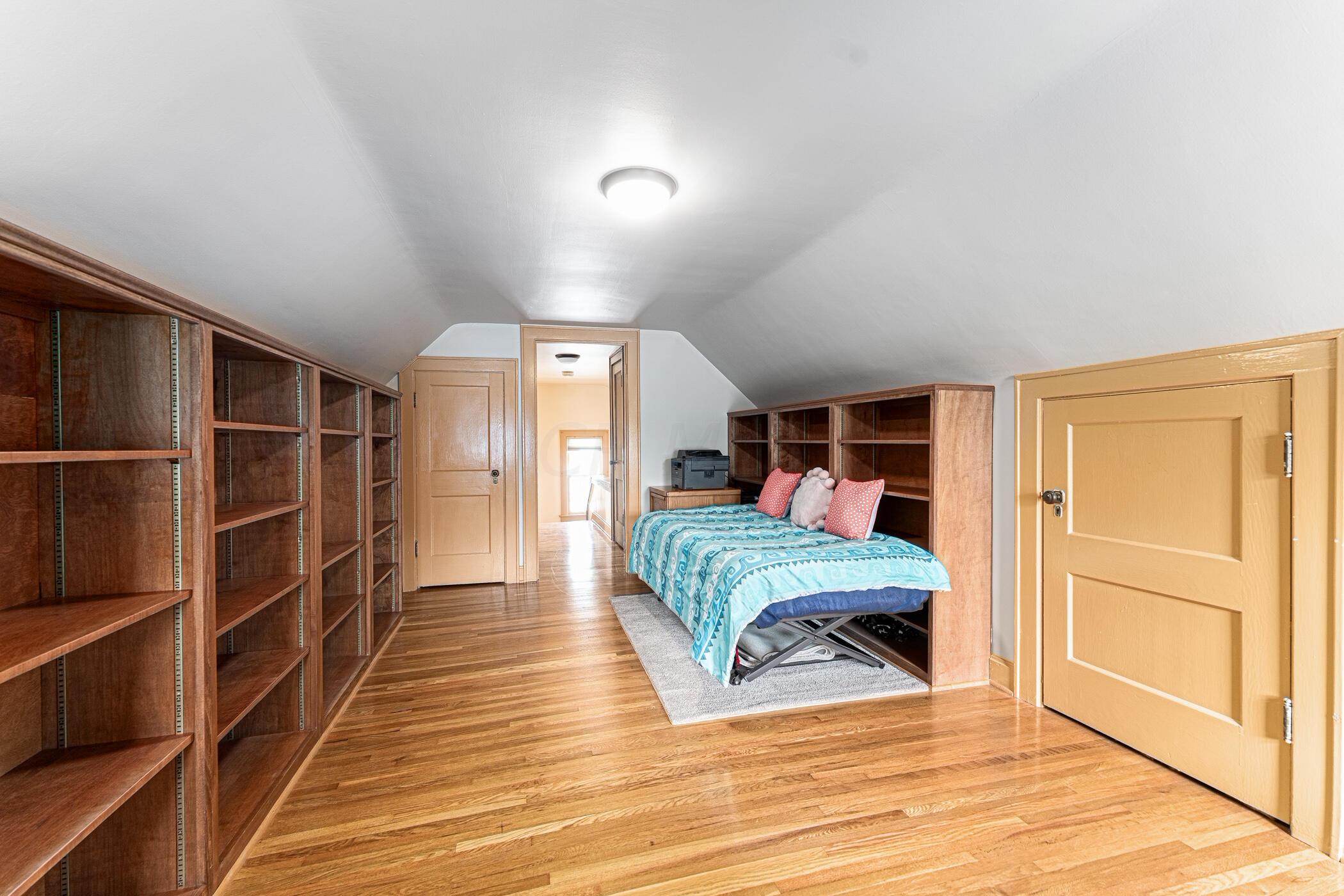 49 South Remington Road Columbus, OH 43209 - Photo 24 of 42 4th Bedroom