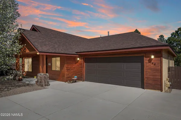 $729,900 | 744 North Locust Drive, Flagstaff, AZ 86001