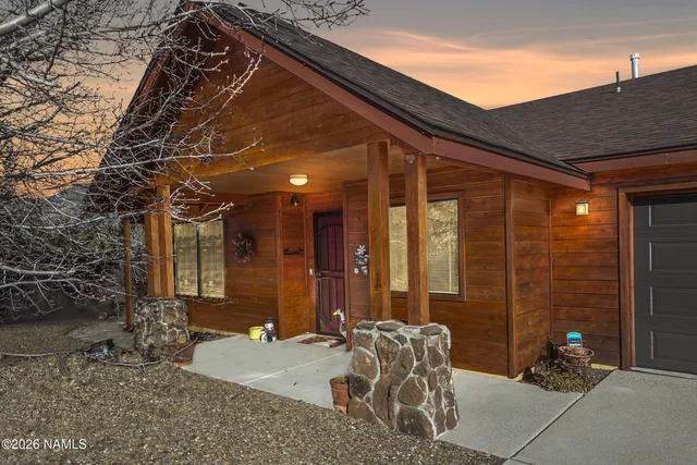 $737,000 | 744 North Locust Drive, Flagstaff, AZ 86001