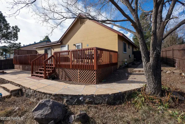 $729,900 | 744 North Locust Drive, Flagstaff, AZ 86001
