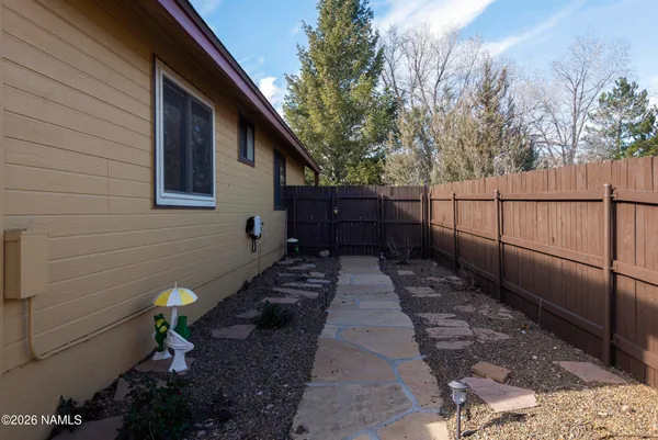 $729,900 | 744 North Locust Drive, Flagstaff, AZ 86001