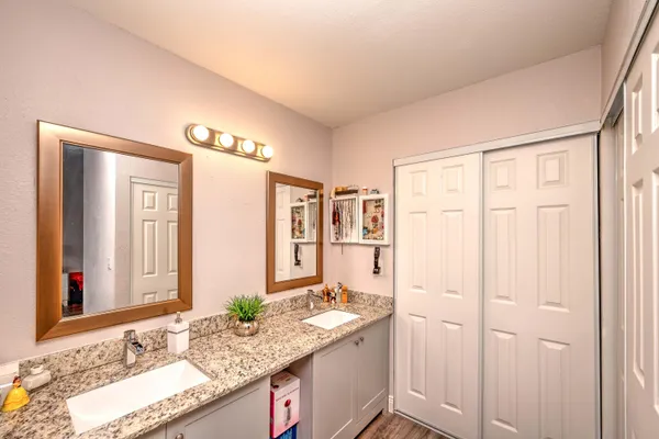 $4,500 | 621 Lakeshore Terrace, Davie, FL 33325