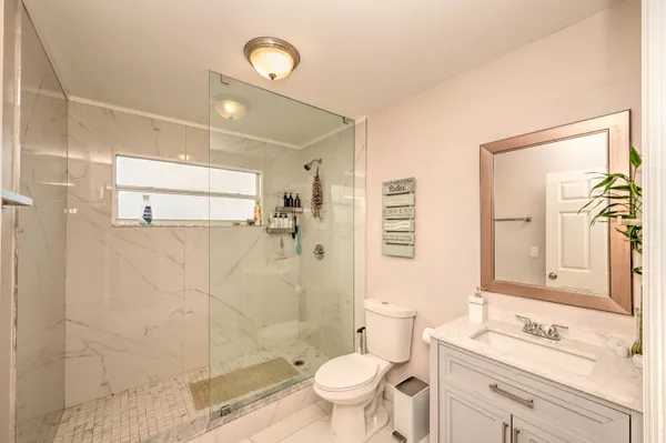 $4,500 | 621 Lakeshore Terrace, Davie, FL 33325